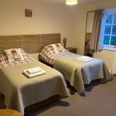 Ford Village Bed & Breakfast Екстер'єр фото