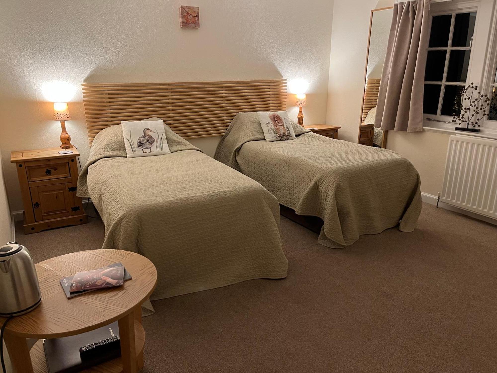 Ford Village Bed & Breakfast Екстер'єр фото